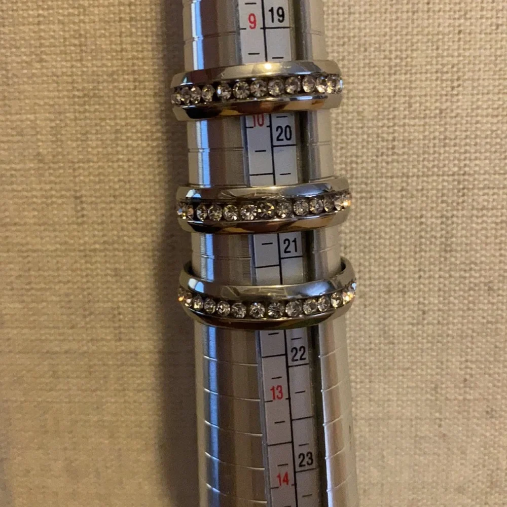 N/A sparkly cubic